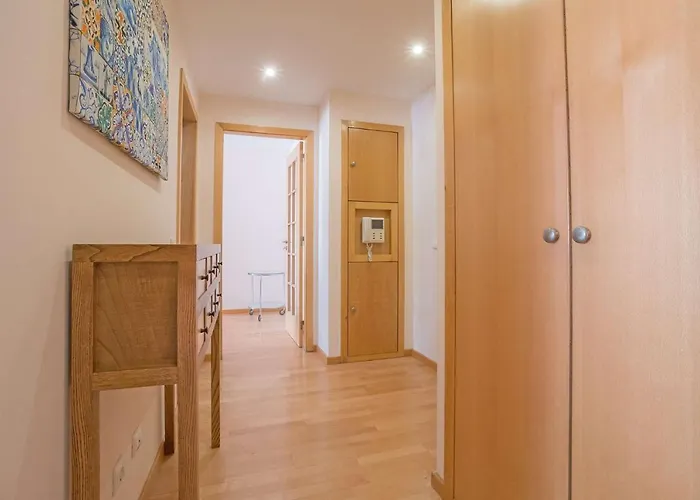 Appartement 1-minute Walk To The Metro And 2 To The Supermarket Lissabon